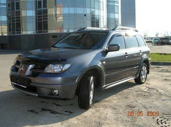 2007 Mitsubishi Outlander Pictures