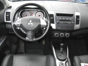 2007 Mitsubishi Outlander Pics