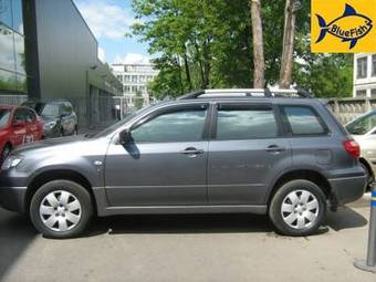 2007 Mitsubishi Outlander Images