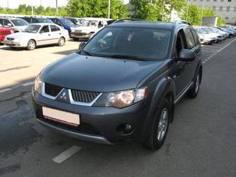 2007 Mitsubishi Outlander Pictures