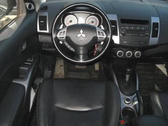 2007 Mitsubishi Outlander Photos