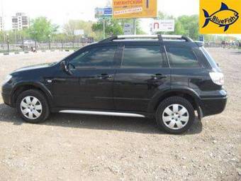 2007 Mitsubishi Outlander Pictures