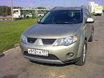 2007 Mitsubishi Outlander Images