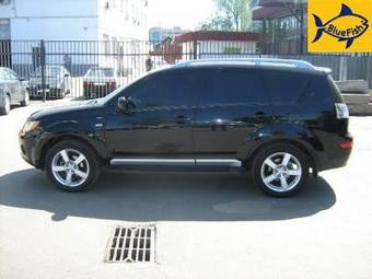 2007 Mitsubishi Outlander Pictures