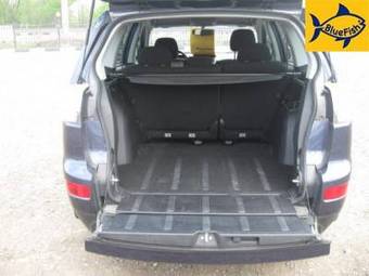 2007 Mitsubishi Outlander Images