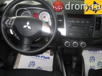 2007 Mitsubishi Outlander Photos
