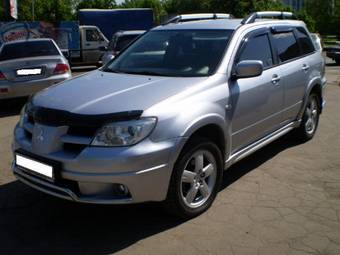 2007 Mitsubishi Outlander Pictures