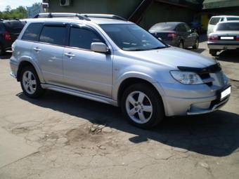 2007 Mitsubishi Outlander Pictures