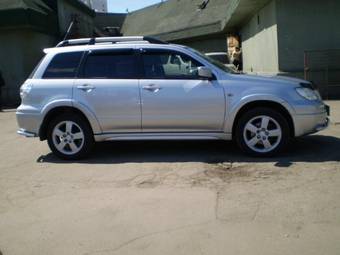 2007 Mitsubishi Outlander Pictures