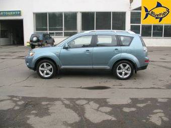 2007 Mitsubishi Outlander Pictures