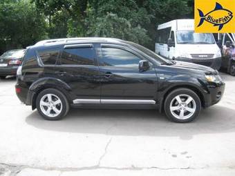 2007 Mitsubishi Outlander Photos