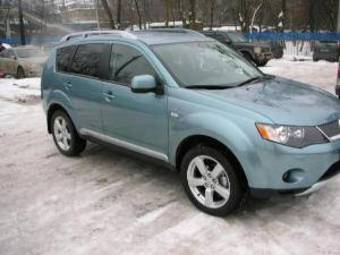 2007 Mitsubishi Outlander Pictures