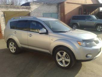 2007 Mitsubishi Outlander Photos