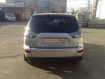2007 Mitsubishi Outlander Photos