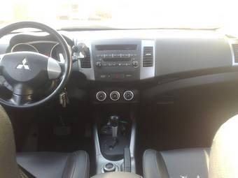 2007 Mitsubishi Outlander Photos