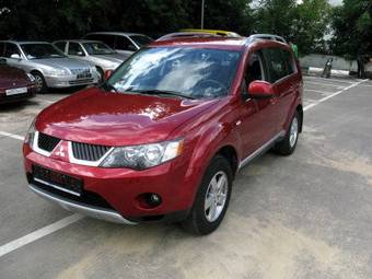 2007 Mitsubishi Outlander Photos