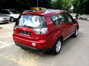 2007 Mitsubishi Outlander Pictures