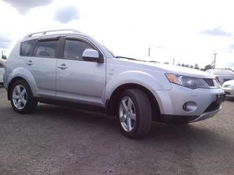2007 Mitsubishi Outlander Pictures