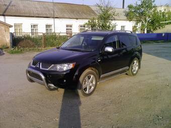 2007 Mitsubishi Outlander Photos