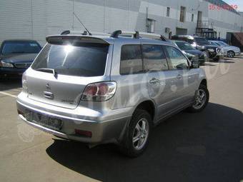 2007 Mitsubishi Outlander Photos