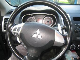 2007 Mitsubishi Outlander Pictures