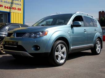 2007 Mitsubishi Outlander Photos