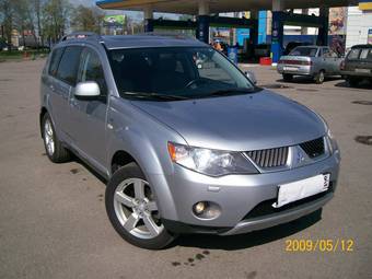 2007 Mitsubishi Outlander Photos