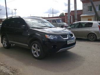 2007 Mitsubishi Outlander Photos