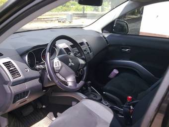 2007 Mitsubishi Outlander Photos