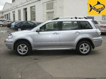 2007 Mitsubishi Outlander Pictures