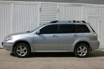 2007 Mitsubishi Outlander Pictures