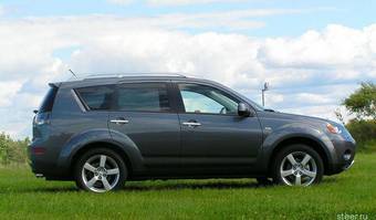 2007 Mitsubishi Outlander Pictures