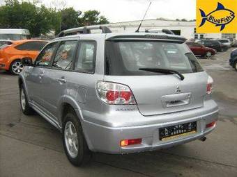 2007 Mitsubishi Outlander Photos