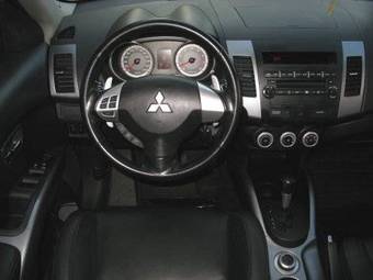 2007 Mitsubishi Outlander Images