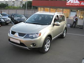 2007 Mitsubishi Outlander Pictures