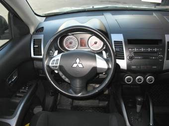 2007 Mitsubishi Outlander Pictures