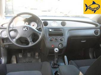 2007 Mitsubishi Outlander Pictures