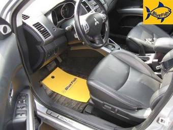2007 Mitsubishi Outlander Pictures