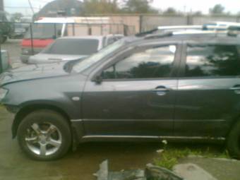 2007 Mitsubishi Outlander Pictures