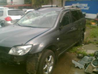 2007 Mitsubishi Outlander Pictures
