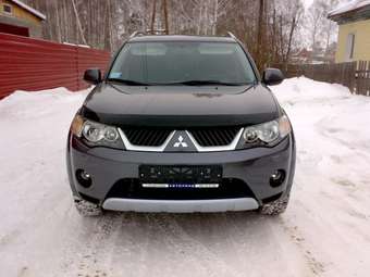 2008 Mitsubishi Outlander Pictures