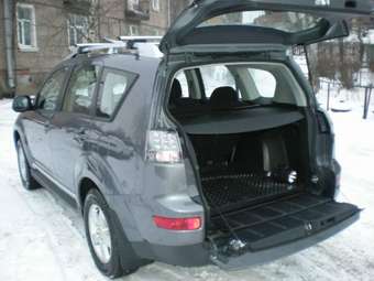 2008 Mitsubishi Outlander Pics