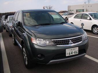 2008 Mitsubishi Outlander Photos