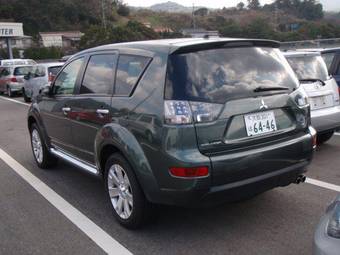2008 Mitsubishi Outlander Pictures