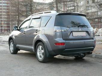 2008 Mitsubishi Outlander Pictures