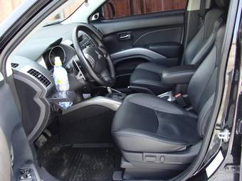 2008 Mitsubishi Outlander Pictures