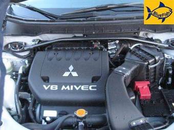 2008 Mitsubishi Outlander Pictures