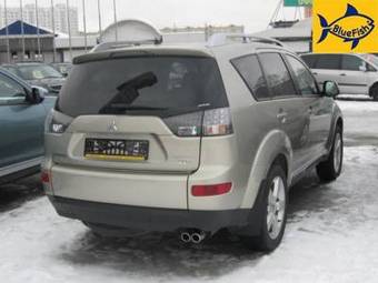 2008 Mitsubishi Outlander Pictures