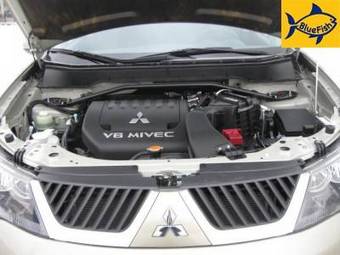 2008 Mitsubishi Outlander Photos