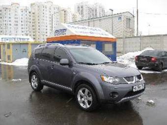 2008 Mitsubishi Outlander Pics